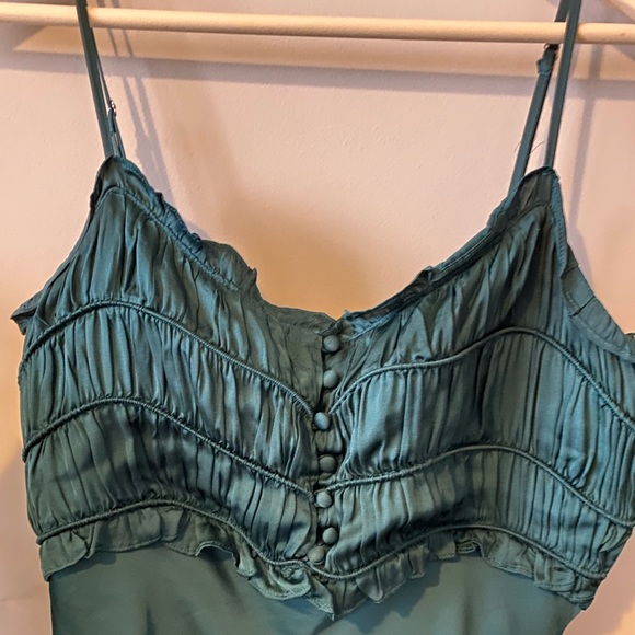 Astr The Label: Smocked Midi Dress - Hunter Green. Size Small - Picture 6 of 8